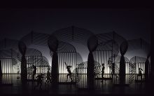  Thermolaquage d'un décor de spectacle en Aluminium réalisé par l'atelier du petit chantier à Alleins, pour un ballet