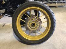 roues dorées grace au thermolaquage à Senas